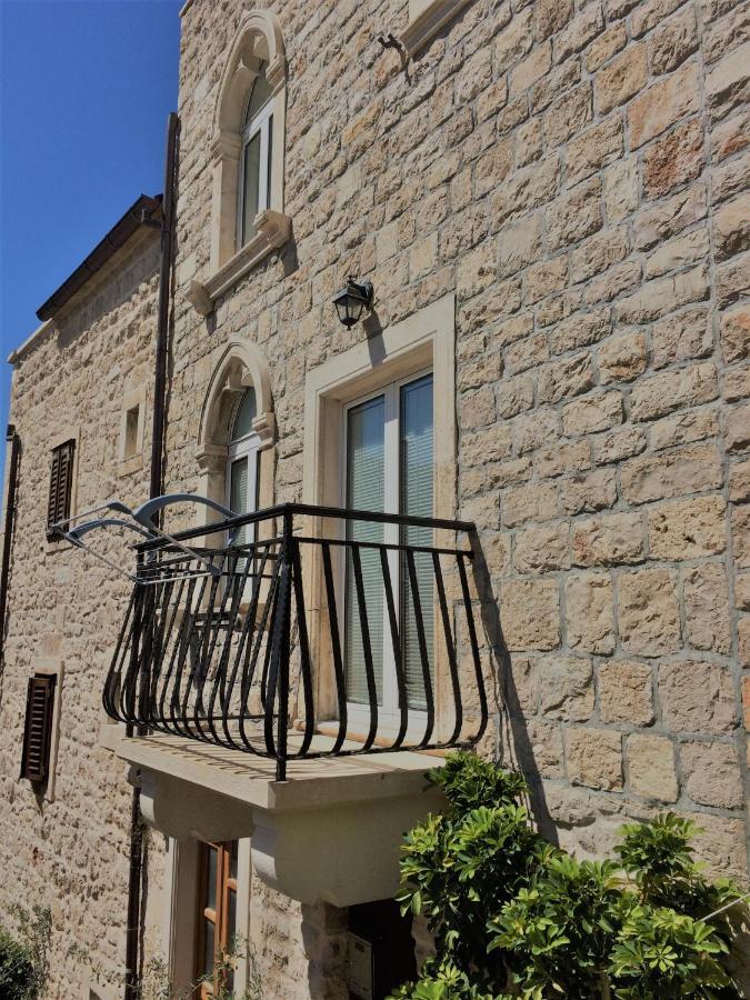 Apartman Pod Forticu Hvar Town Bagian luar foto